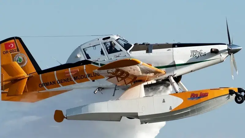 Air Tractor AT-802 var?