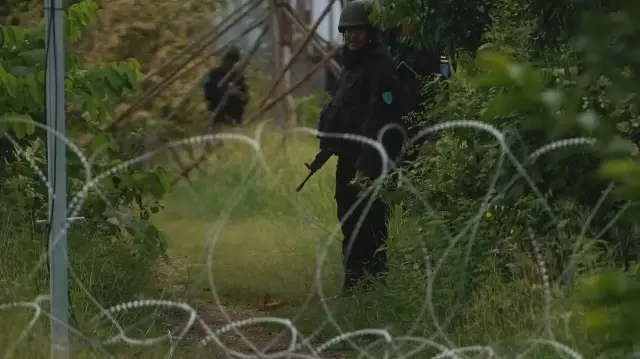 Un civil cambodgien a été tué et trois blessés lors d’un échange de tirs avec la Thaïlande, sur fond de tensions frontalières et de pacte de paix suspendu.