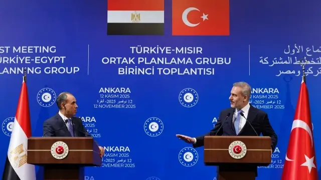 تركيا ومصر تؤكدان التزامهما بسيادة السودان ووحدة أراضيه