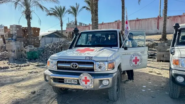 Des représentants du Croissant-Rouge turc et de l’Agence turque de gestion des catastrophes et des situations d’urgence (AFAD) étaient présents au port pour accueillir la cargaison.