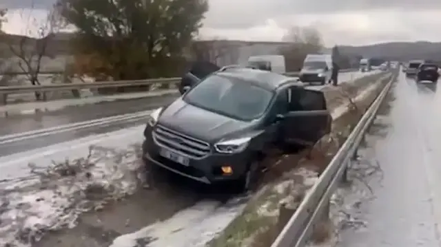 Çorum'da dolu yağışı zincirleme kaza getirdi: 10 yaralı 