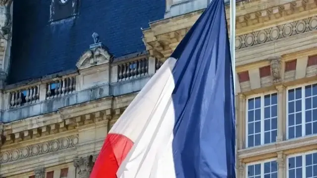 فرنسا: نسعى لإجبار روسيا على العودة للمفاوضات