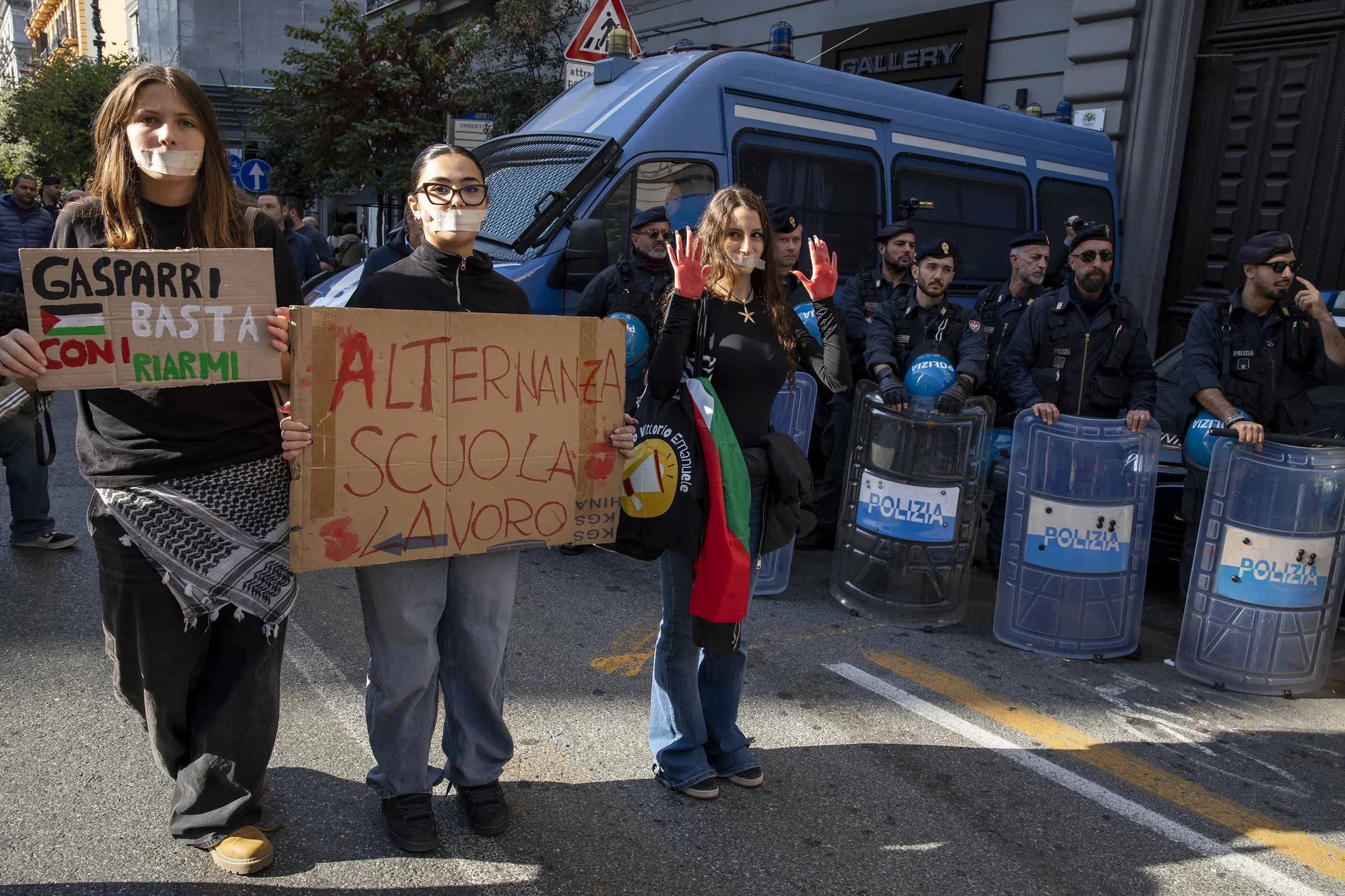 Italian Students Strike Against Government's Pro-Israel Stance

