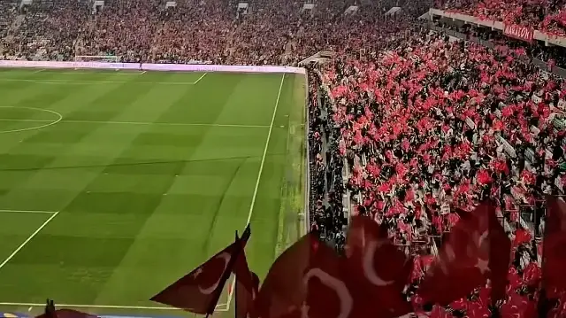 Bursa'da tribünlerimiz hep birlikte Eski Ordu Marşı'nı söyledi