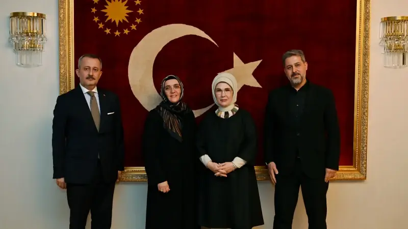 Emine Erdoğan - İstanbul Aile Vakfı temsilcileri