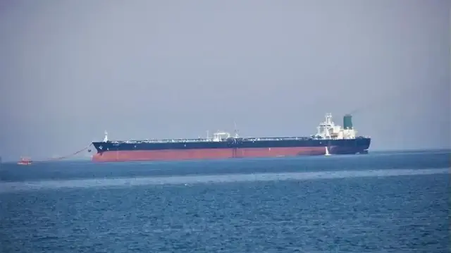إيران تؤكد احتجازها ناقلة نفط في خليج عمان