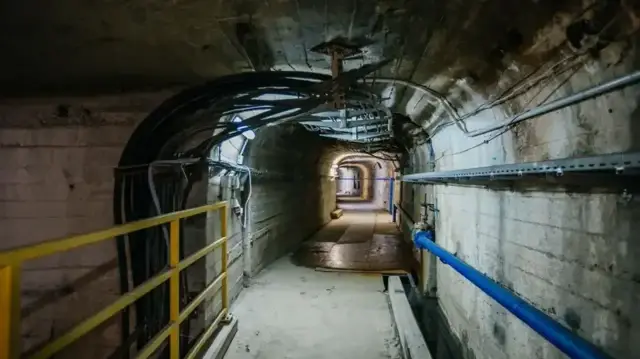 Министр транспорта Турции Абдулкадир Уралоглу рассказал, что подземные линии метро смогут использоваться в чрезвычайных ситуациях для защиты людей и техники.