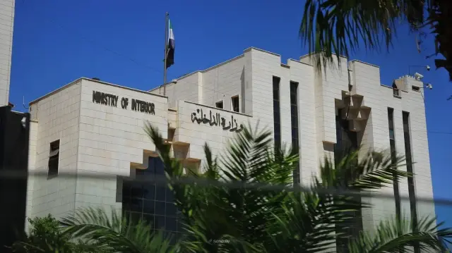 سوريا.. مقتل شخصين بإطلاق نار داخل مقهى في ريف حمص الغربي