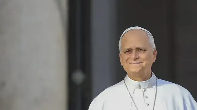 Pope Francis hosts Hollywood stars at Vatican for cinema celebration