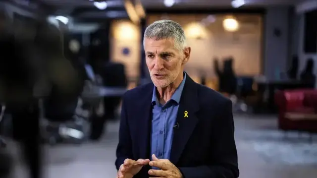 غولان: نتنياهو يبيع أمن إسرائيل ويتنازل عن تفوقها الجوي