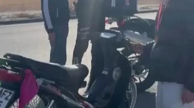 Aksaray'da abart egzoz takan sürücüye para cezası kesildi