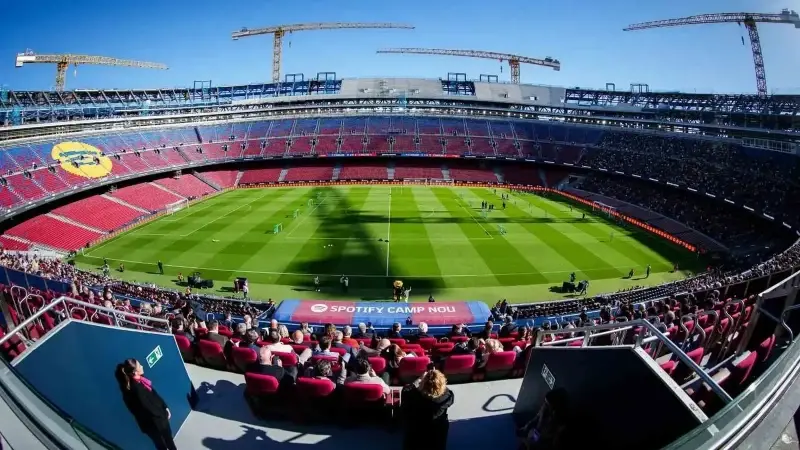 Barcelona Camp Nou'ya geri dönüyor