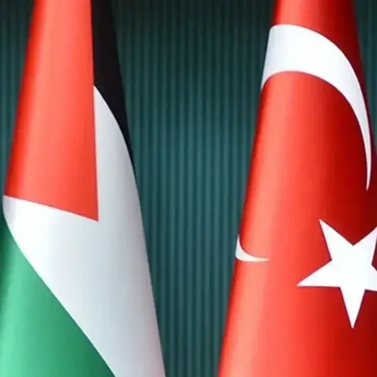 الضفة.. القنصل التركي يزور الخليل ويؤكد دعم بلاده للفلسطينيين