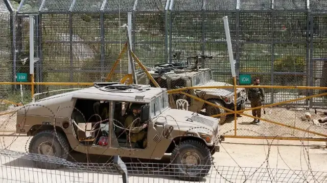 الاحتلال الإسرائيلي يعتقل 4 سوريين في توغل بالقنيطرة