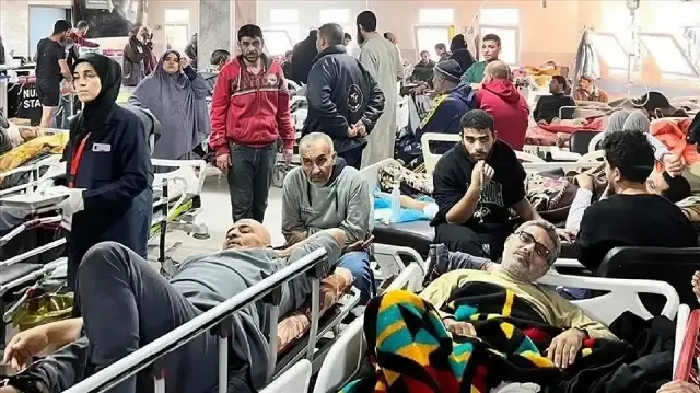 70 فلسطينيا يغادرون مستشفيات القدس عائدين إلى قطاع غزة