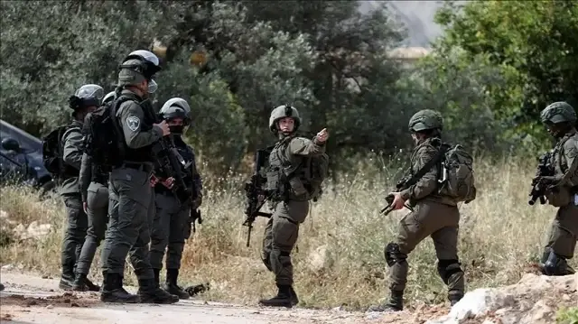 القدس.. إصابة فلسطيني برصاص إسرائيلي قرب جدار الفصل