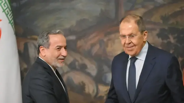 روسيا وإيران تبحثان قضايا إقليمية والنزاع بين باكستان وأفغانستان