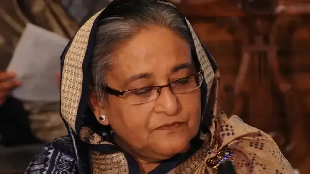 شیخ حسینہ واجد بنگلہ دیش سے خودساختہ جلا وطنی کے بعد اِس وقت انڈیا میں موجود ہیں۔ 
