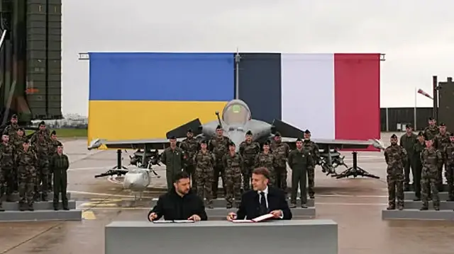 اتفاق فرنسي أوكراني لتزويد كييف بـ100 مقاتلة "رافال"