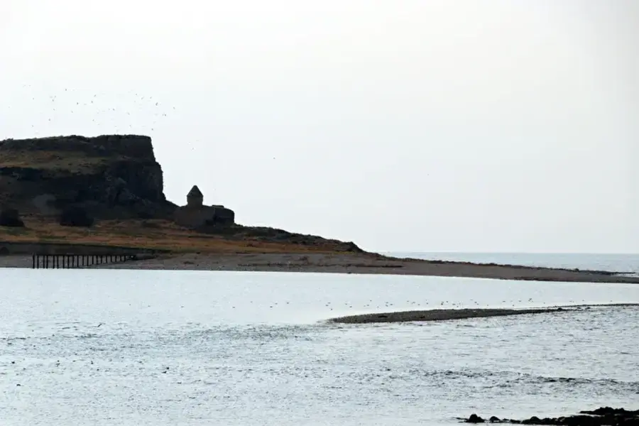Van Lake Recedes, Revealing Ancient Road and Raising Safety Concerns in Türkiye