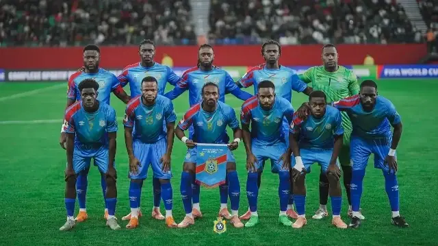 La formation congolaise avant le coup d'envoie de la finale des barrages africains entre la RD Congo et le Nigéria, à Rabat, le 16 novembre 2025.