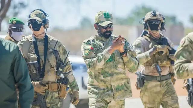 Le Président malien Assimi GOÏTA inaugure la deuxième mine de lithium du Mali, le 3 novembre 2025.