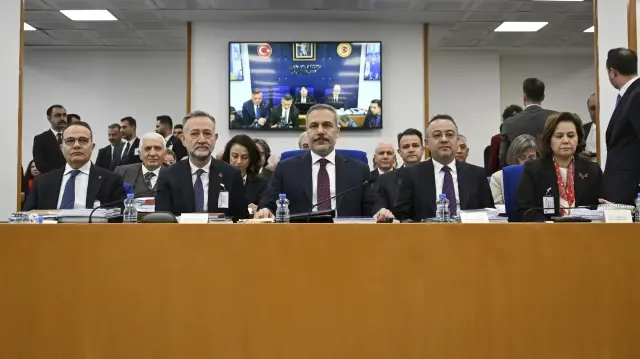 فيدان: لن نسمح بتجذّر بيئة في سوريا تهدّد أمن تركيا القومي