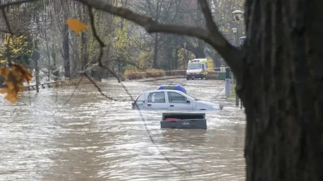 Север Италии уходит под воду
