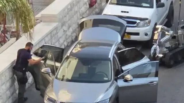 إصابة 4 مستوطنين إسرائيليين في هجوم دهس وطعن جنوبي الضفة