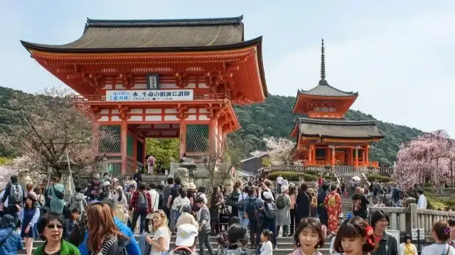 Япония предупредила своих граждан в Китае 