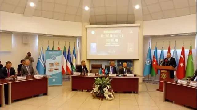 Презентация изданий на общем тюркском алфавите произведений Абая и Чингиза Айтматова