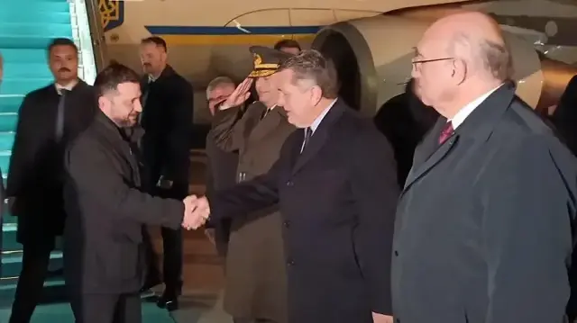 Владимир Зеленский прибыл в Анкару.