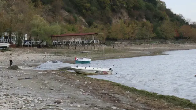 Sapanca Gölü'nde esrarengiz görüntü