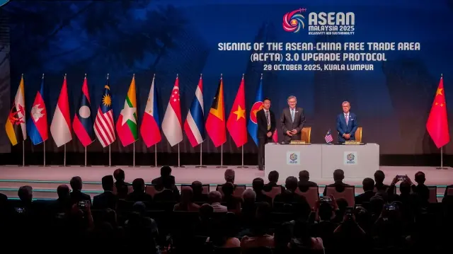 ASEAN monitors halt Cambodia-Thailand ceasefire check after blast