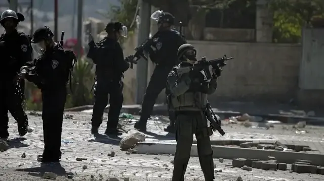 جيش الاحتلال يقتل 10 فلسطينيين ويصيب عشرات بسلسلة غارات على غزة