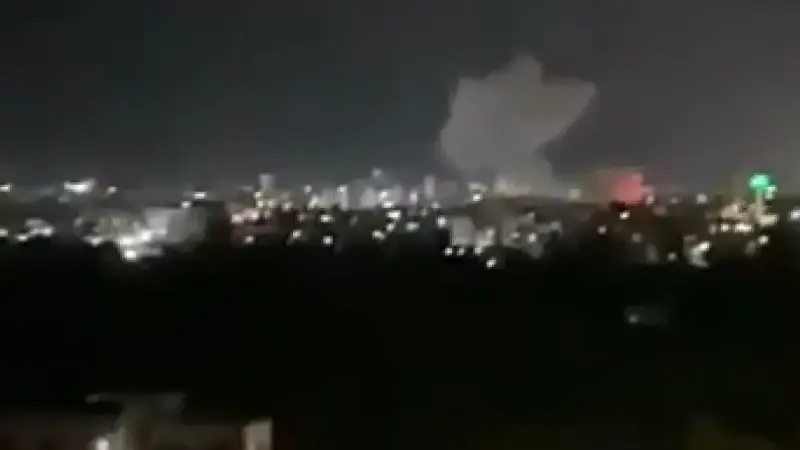 İsrail, saldırıda Hamas mensuplarının hedef alındığı iddia etti.