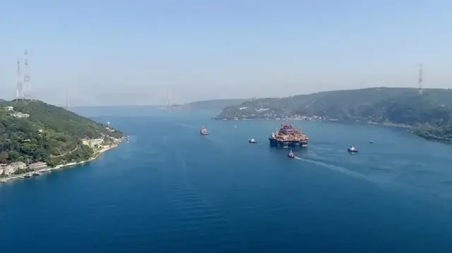 Türkiye's straits see 63,000 vessel transits, ports handle record cargo