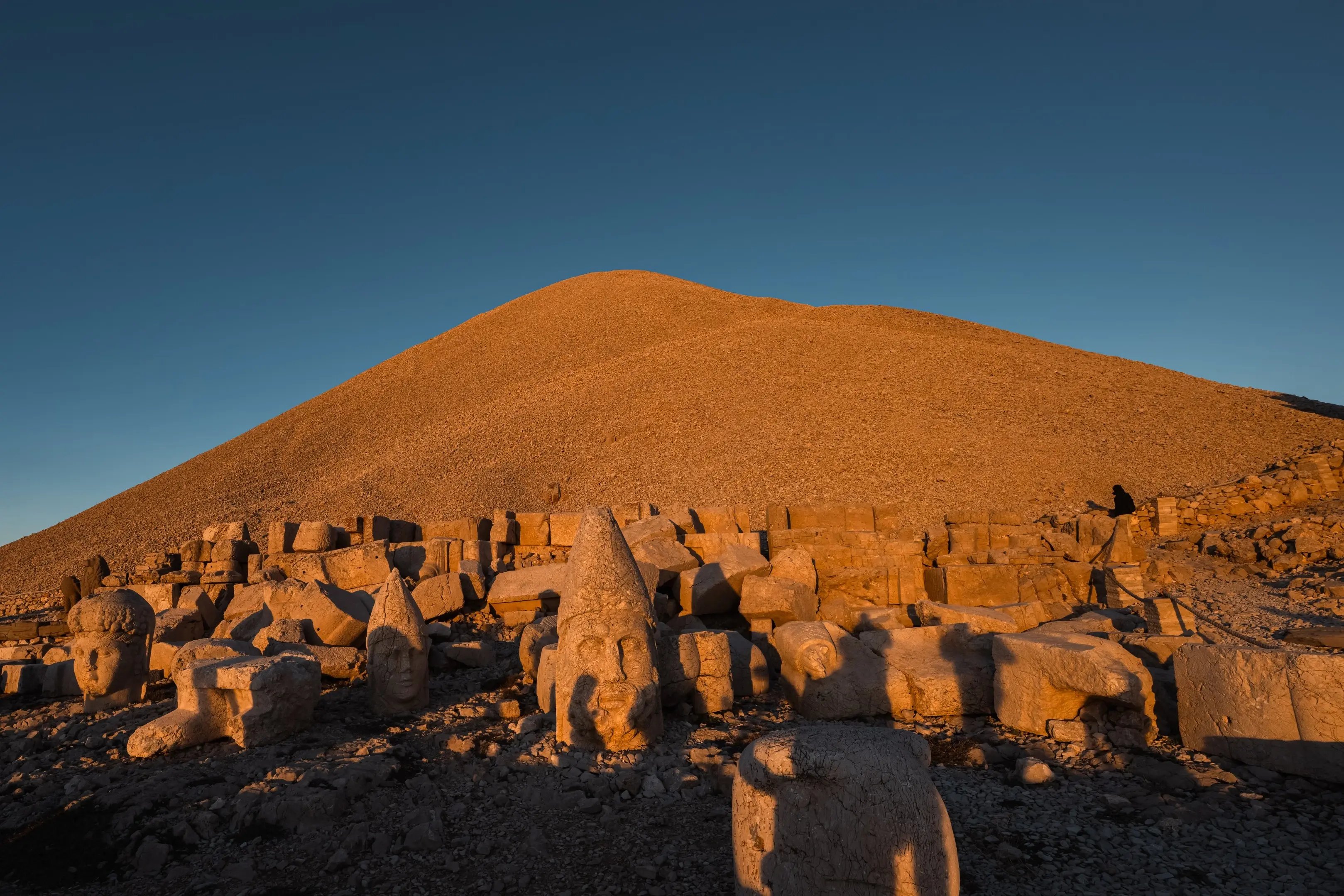 Mount nemrut's ancient wonders continue to captivate global visitors