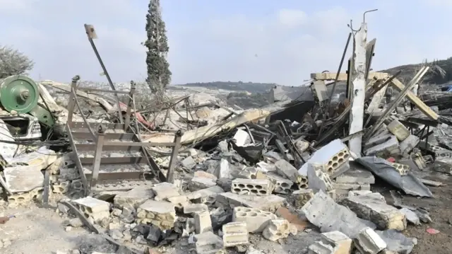 Israeli strike on Lebanese refugee camp leaves 11 dead