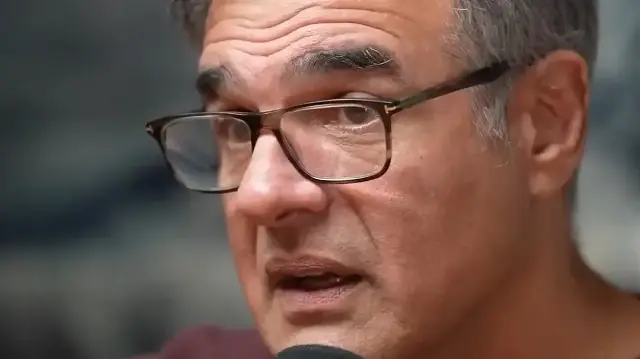 Eski CIA ajanından itiraf: Arabanızı hack'leyip bir ağaca çarpabilir, sizi köprüden aşağı atabilirler