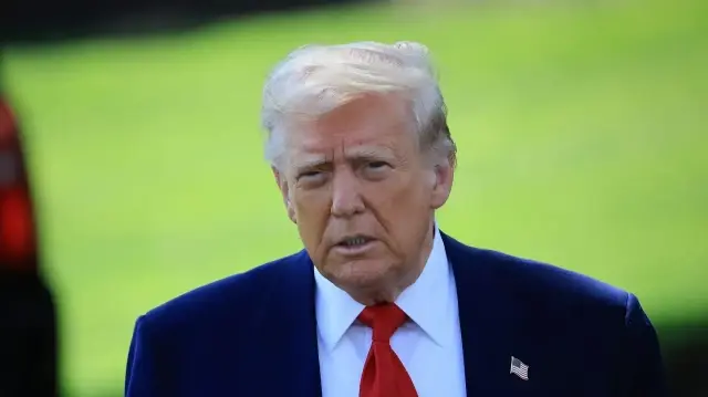 ترامب يدعو إلى "معيار فيدرالي" لتنظيم الذكاء الاصطناعي