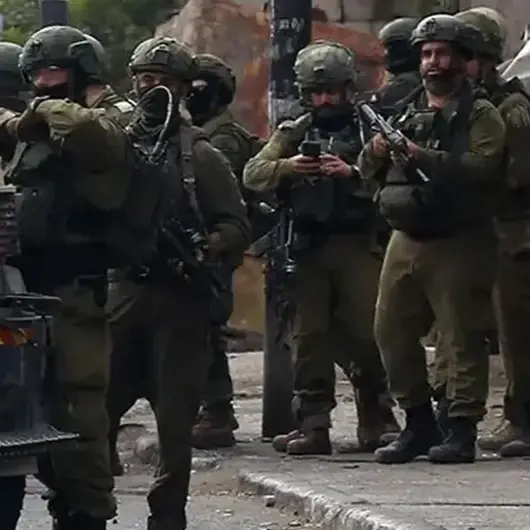 الضفة.. الاحتلال الإسرائيلي يعتقل 100 فلسطيني شمالي الخليل 