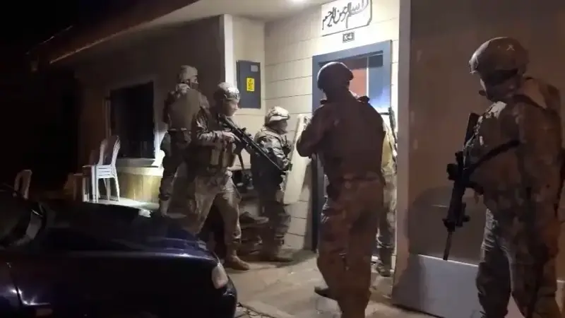 Terör örgütüne şafak operasyonu