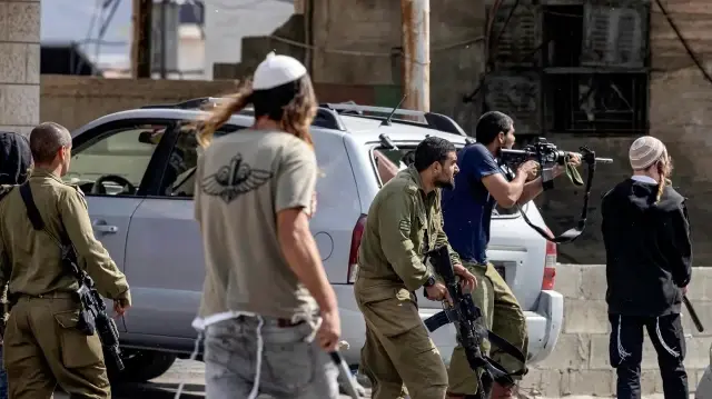 مستوطنون يعتدون ضربا على 3 فلسطينيات شمالي الضفة