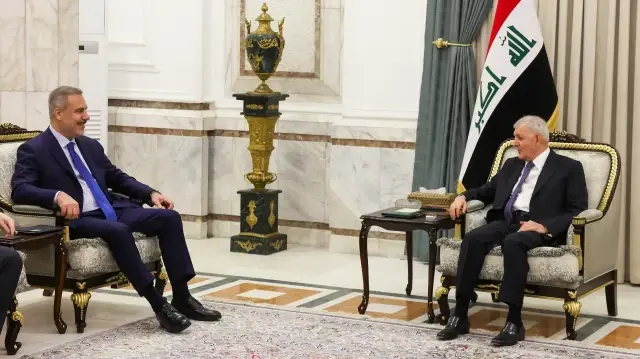 الرئيس العراقي ووزير خارجية تركيا يبحثان تعزيز التعاون المشترك