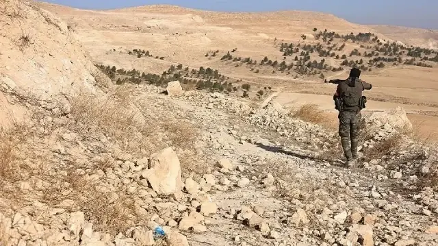 مقتل جندي سوري بانفجار لغم زرعه "واي بي جي" الإرهابي في حلب