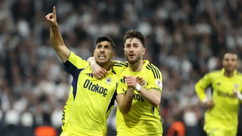 Asensio ile İsmail Yüksek'in gol sonrası yaşadığı sevinç.