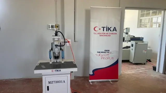 بدعم تركي.. إعادة افتتاح ورشة إنتاج وتدريب للنجارة في الضفة الغربية