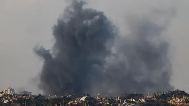 Израильские удары по югу Газы унесли жизни как минимум трёх человек.