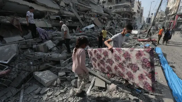 Британский министр обвинила Израиль в блокировании гуманитарной помощи.